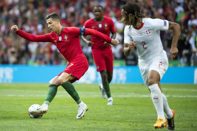 意甲-莱奥破门特奥建功 AC米兰2-1客胜科莫