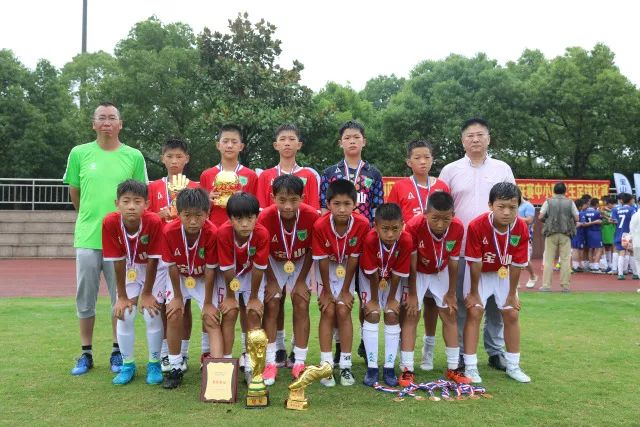 马刺1年220万签回内线悍将 投篮命中率72.5%